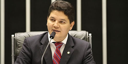 Projeto limita reeleição de dirigentes sindicais